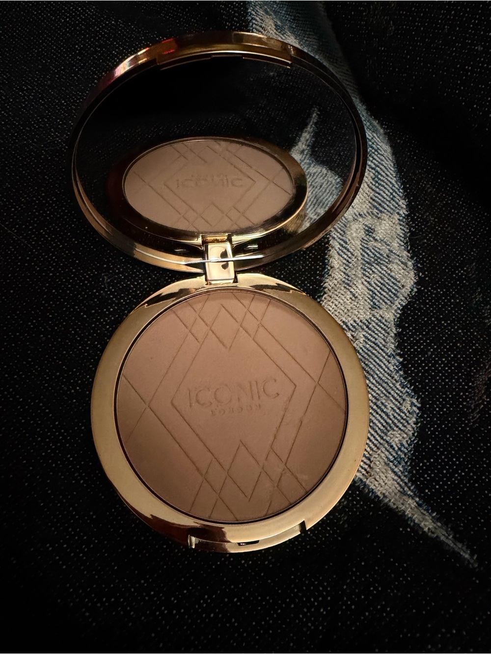 ICONIC Ultimate Bronzing Powder